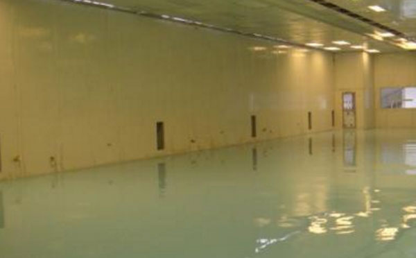 聂荣自流平环氧地坪中涂